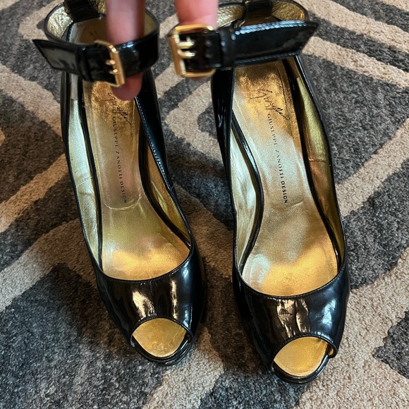 Giuseppe Zanotti peep toe platform leather heel sz 39.5 - Picture 8 of 8